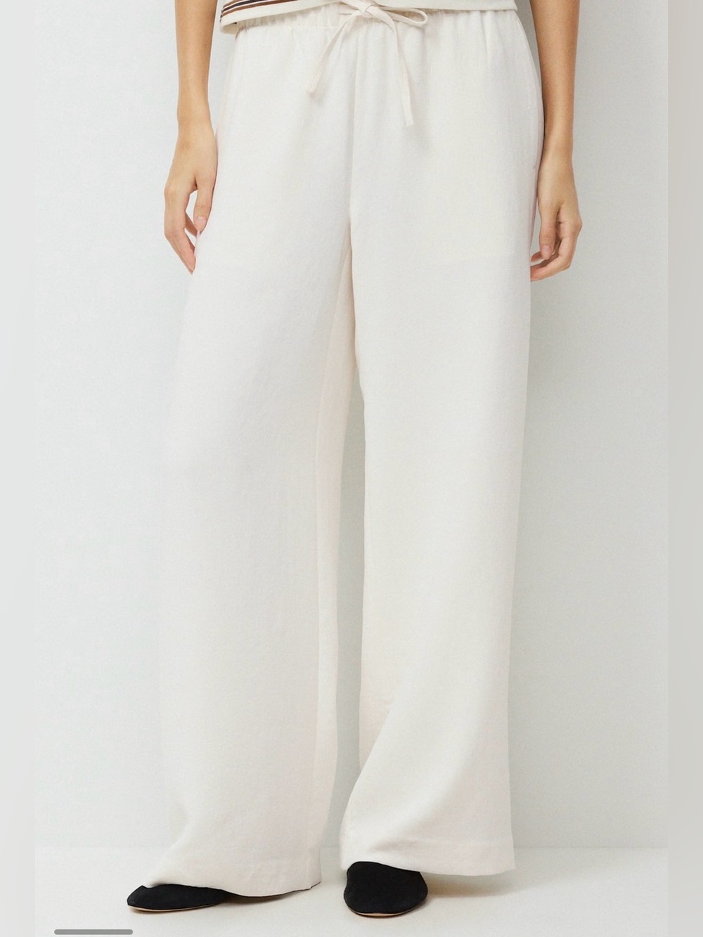 NWT Aritzia Lodge - Crepette Pant Light Birch